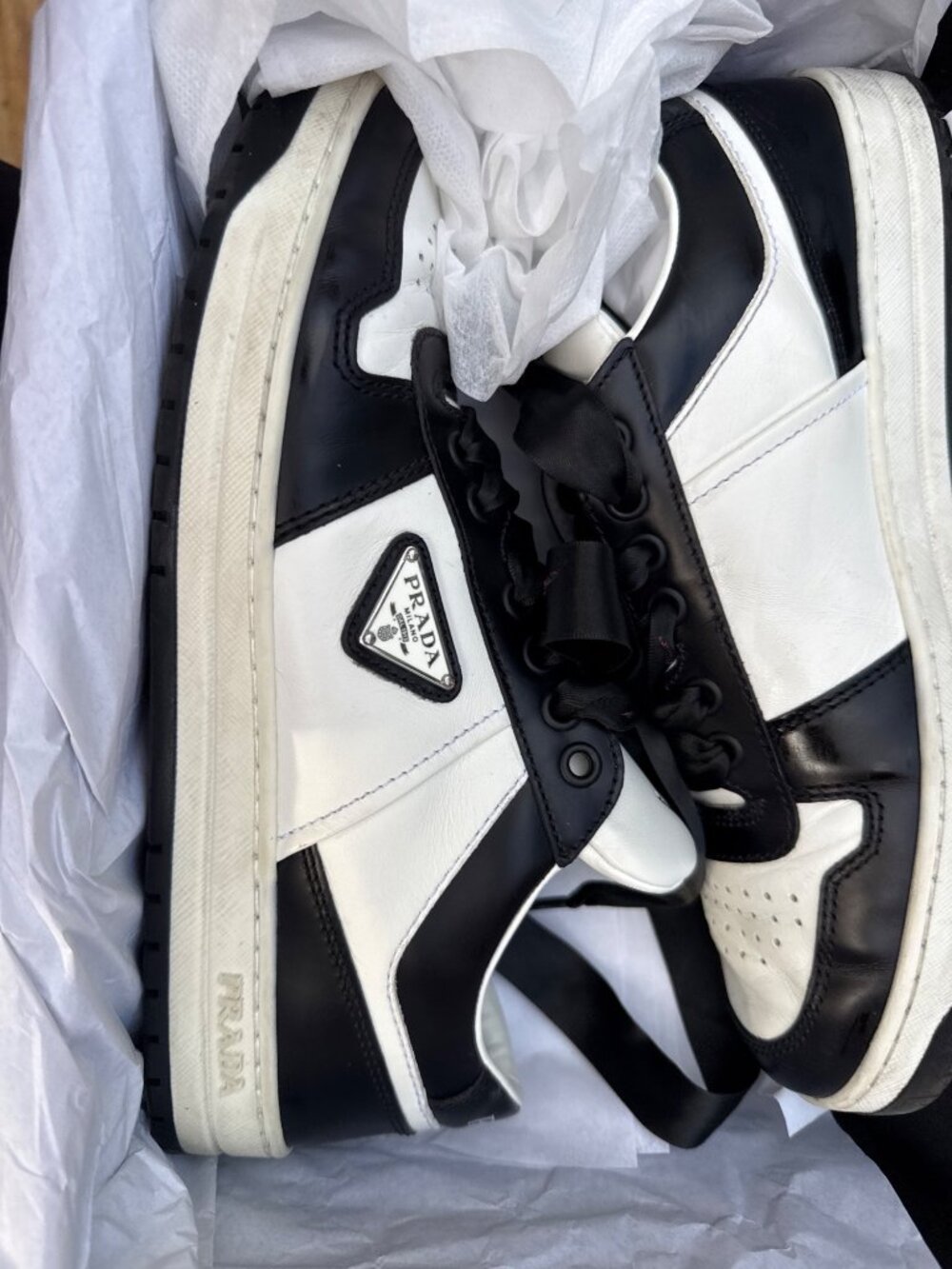 Prada Milano Womens Bianco-Nero Vitello Rois 2 Leather Sneakers Size 38.5 EU Bla